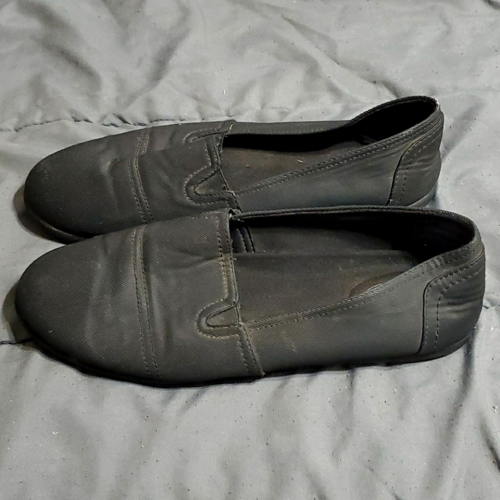Slip ons